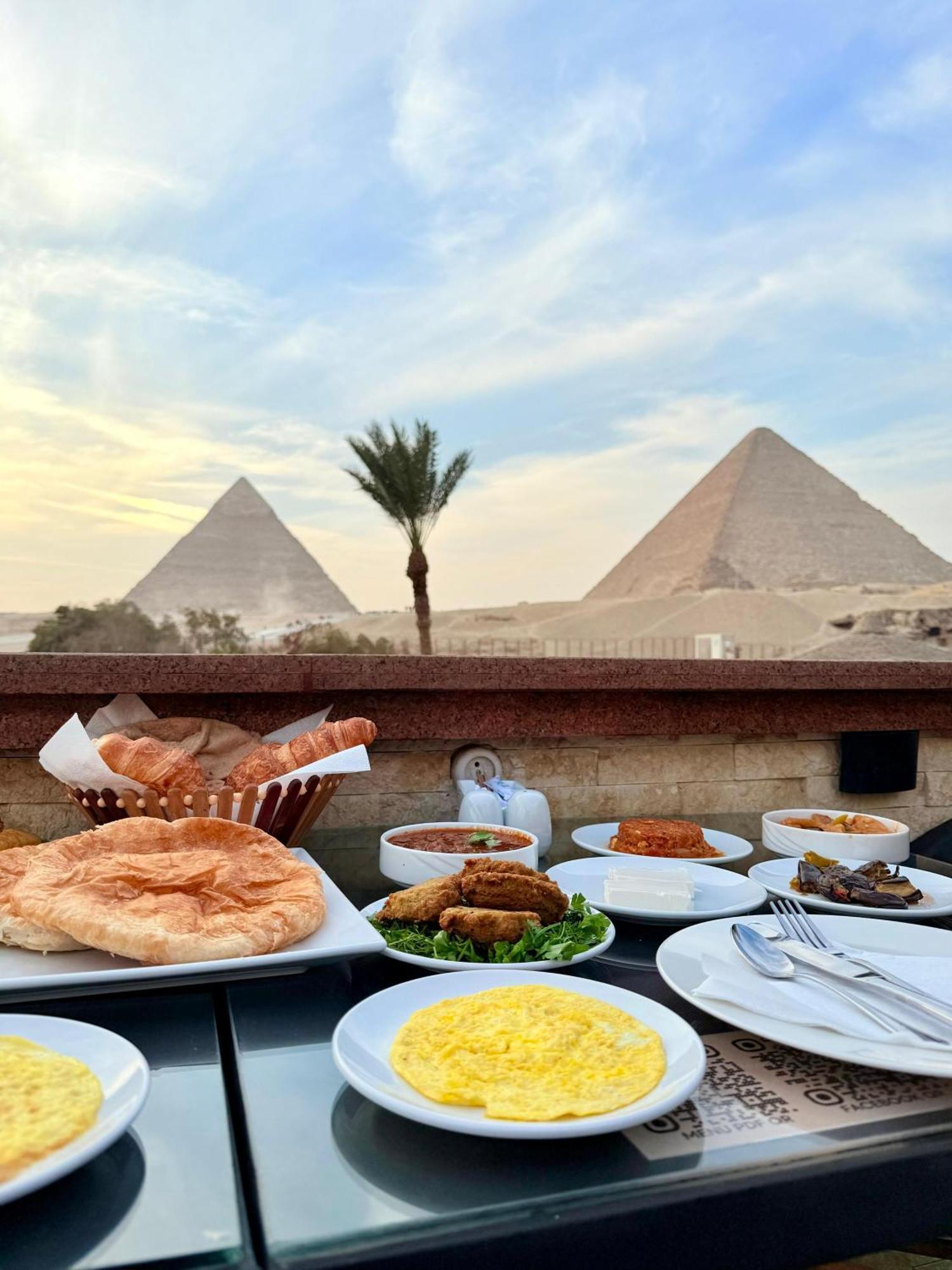 Seven Pyramids Panoramic View Inn Kafret el-Gabal Exterior photo