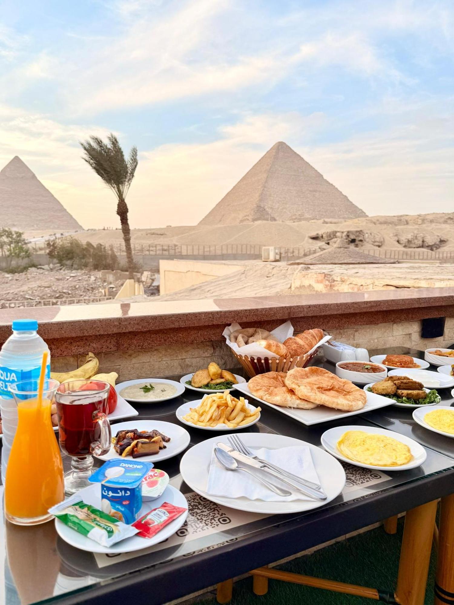 Seven Pyramids Panoramic View Inn Kafret el-Gabal Exterior photo